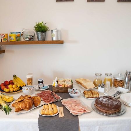 Queen'S Bed & Breakfast Grisolia Luaran gambar