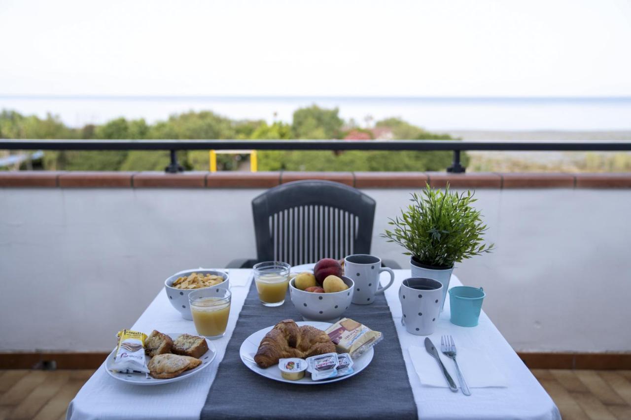 Queen'S Bed & Breakfast Grisolia Luaran gambar
